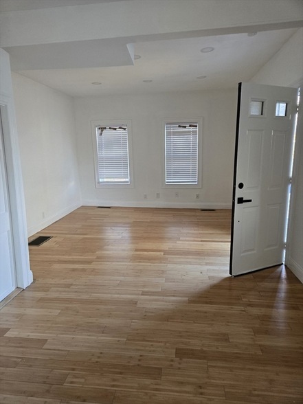 137 Clapp St in Milton, MA - Building Photo
