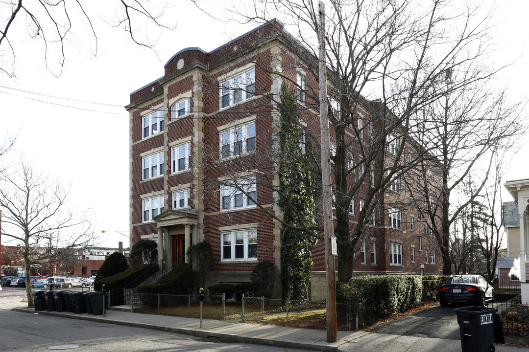 Day Street Apartments / 38 Day St in Somerville, MA - Building Photo