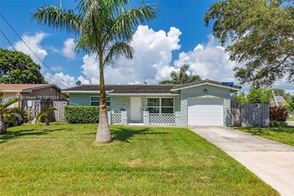 700 SW 2nd Ave in Hallandale Beach, FL - Foto de edificio - Building Photo