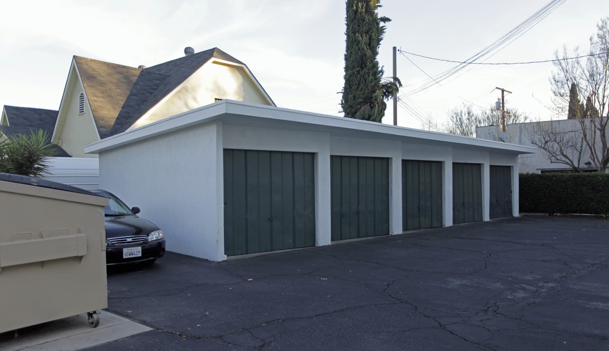 856 N Euclid Ave in Ontario, CA - Building Photo