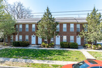 415 Marquis Ave in Lexington, KY - Foto de edificio - Primary Photo