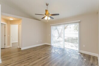 6927 Waterbrook Ct in Gibsonton, FL - Building Photo - Building Photo
