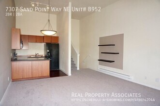 7307 Sand Point Way NE in Seattle, WA - Building Photo - Building Photo