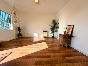 1369 Helen Dr, Unit B in Los Angeles, CA - Building Photo - Building Photo