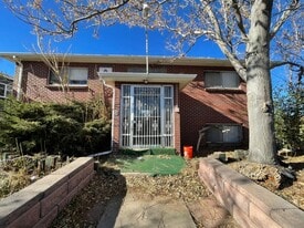 1695 Joliet St in Aurora, CO - Building Photo