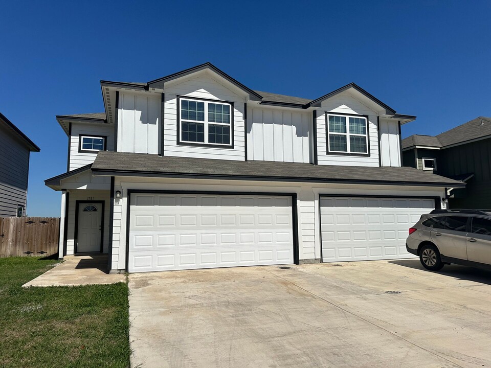 1781 Tristan Trl in New Braunfels, TX - Building Photo