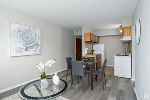 630 W Fisher Ave in Philadelphia, PA - Building Photo