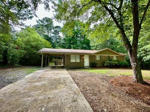 4746 Brownsville Rd in Powder Springs, GA - Building Photo