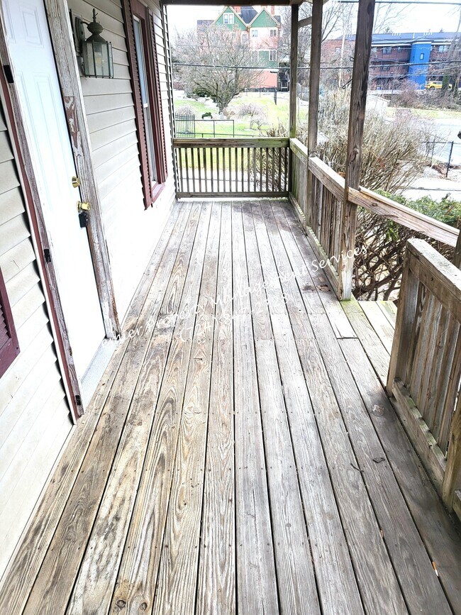 76 2nd Ave in Sharon, PA - Foto de edificio - Building Photo