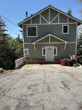 24064 Grandview Dr in Crestline, CA - Building Photo - Building Photo