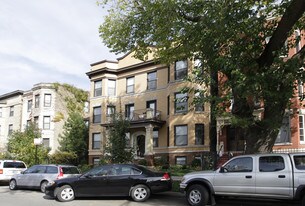 3645-3647 N Wilton Ave in Chicago, IL - Building Photo