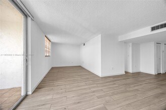 14180 SW 84th St in Miami, FL - Building Photo - Building Photo
