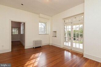 6610 Wissahickon Ave in Philadelphia, PA - Building Photo - Building Photo