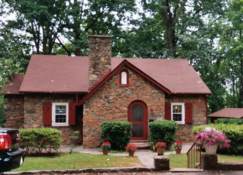 2619 Jefferson Park Cir in Charlottesville, VA - Foto de edificio