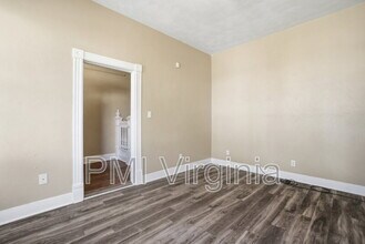 527 W 26th St in Norfolk, VA - Building Photo - Building Photo