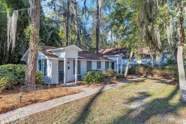 3 Southwood Dr in Savannah, GA - Building Photo - Building Photo