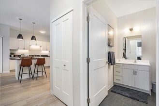 HoM Flats at Felch Street in Holland, MI - Foto de edificio - Building Photo