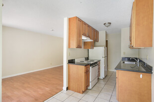 2520 Hillegass Ave Apartamentos