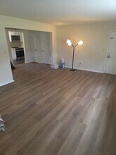 136 N Chestnut St, Unit #10A in New Paltz, NY - Building Photo - Building Photo