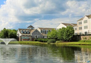 60 Copper Square Dr in Bethel, CT - Building Photo