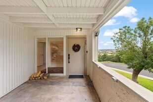 307 Poker Chip in Horseshoe Bay, TX - Building Photo