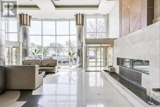 58 Marine Parade Dr in Toronto, ON - Building Photo - Building Photo