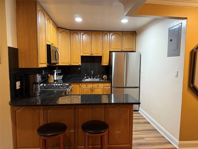 30-12 23rd St in Queens, NY - Building Photo - Building Photo