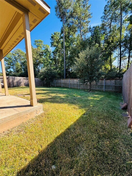 11387 Dawn Beach Ln in Panorama Village, TX - Building Photo
