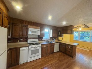 27 Josephine Ave, Unit 1 in Somerville, MA - Building Photo - Building Photo