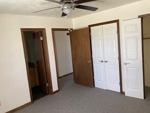 5018 Desoto St, Unit D in Lake Charles, LA - Building Photo - Building Photo