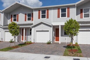 1780 SE 9th Ave in Florida City, FL - Building Photo