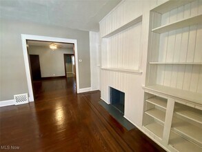 418 Crestwood Ave-Unit -1 in Akron, OH - Building Photo - Building Photo