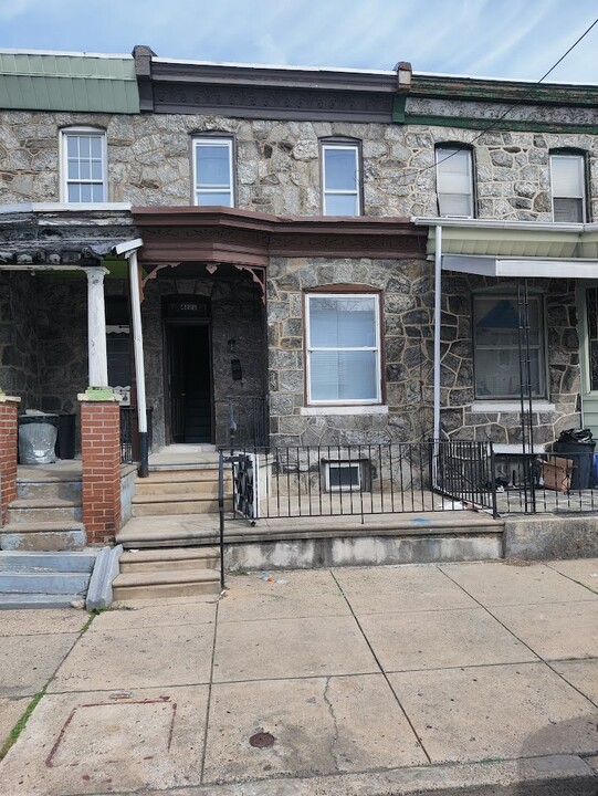 4221 Parrish St in Philadelphia, PA - Building Photo