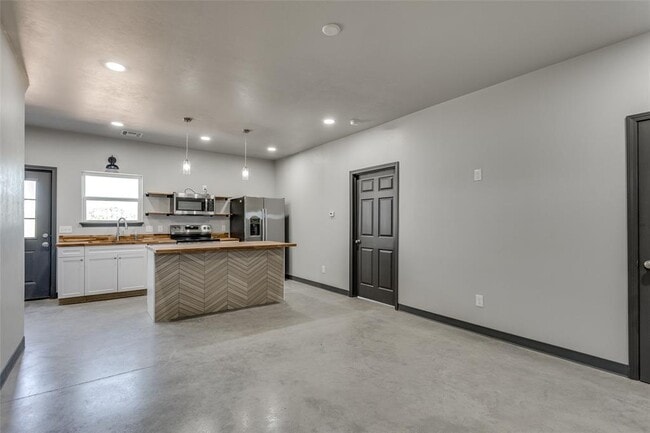 12571 US-77 in Lexington, OK - Building Photo - Building Photo