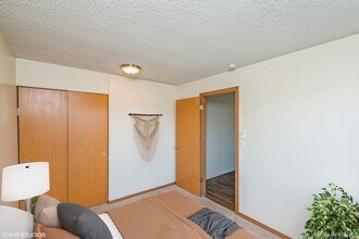 Hillsider 50 Apartments in Poulsbo, WA - Building Photo - Building Photo