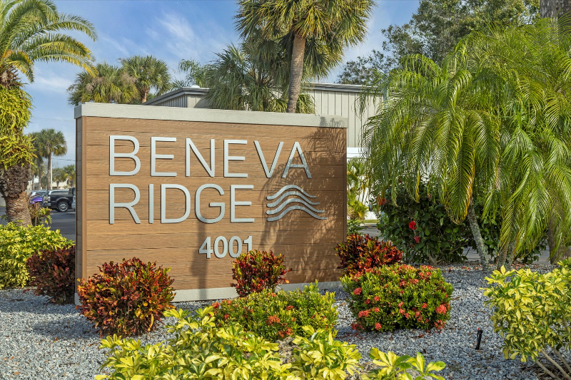 4001 S Beneva Rd in Sarasota, FL - Building Photo