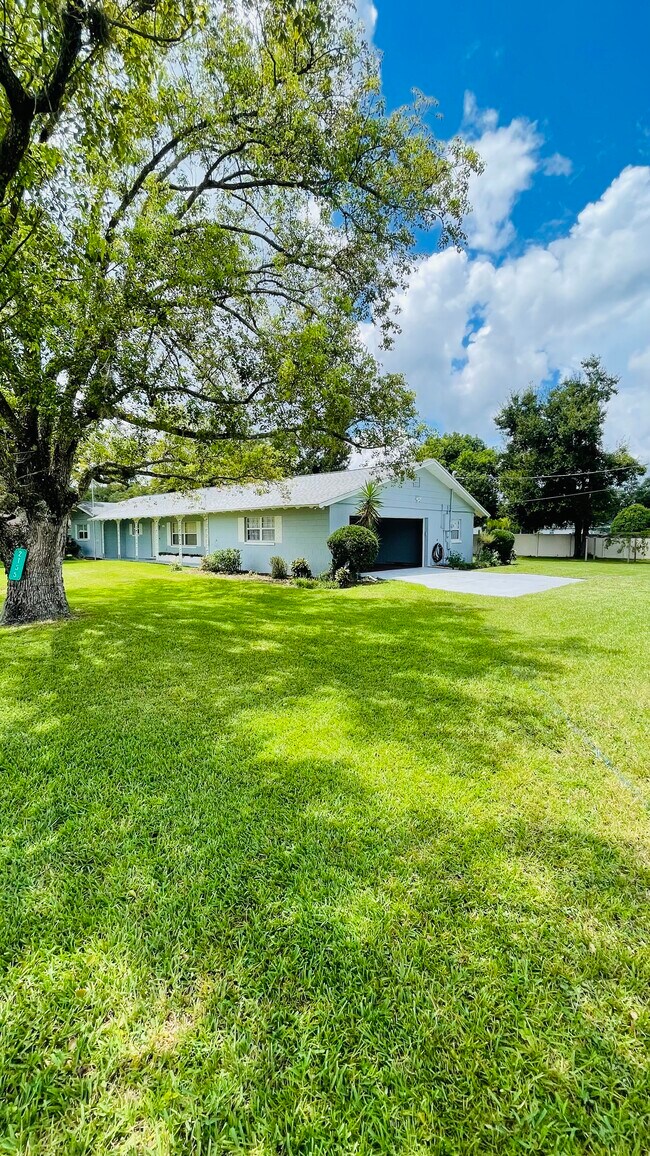 2155 Alafaya Trail Rentals in Oviedo, FL