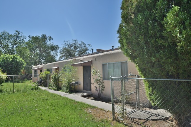 328 Tennessee St SE in Albuquerque, NM - Building Photo - Other