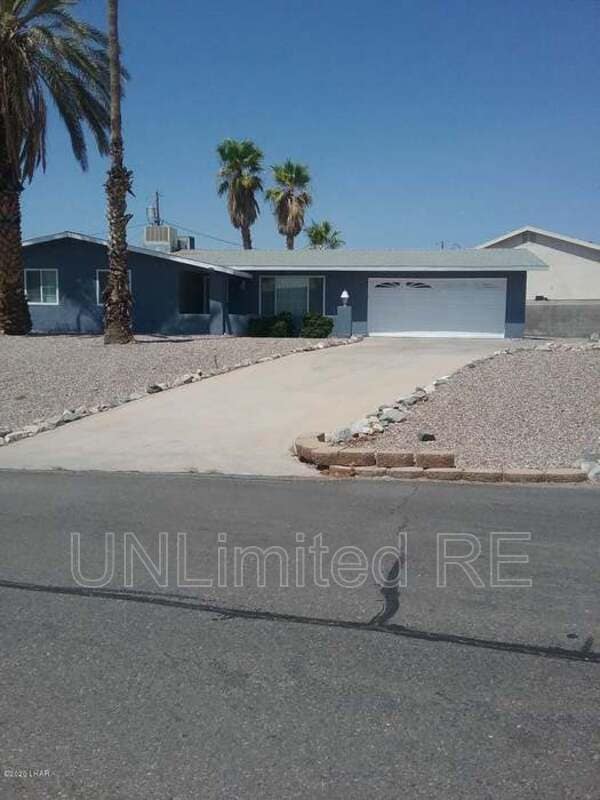 2954 Mica Dr in Lake Havasu City, AZ - Building Photo - Building Photo