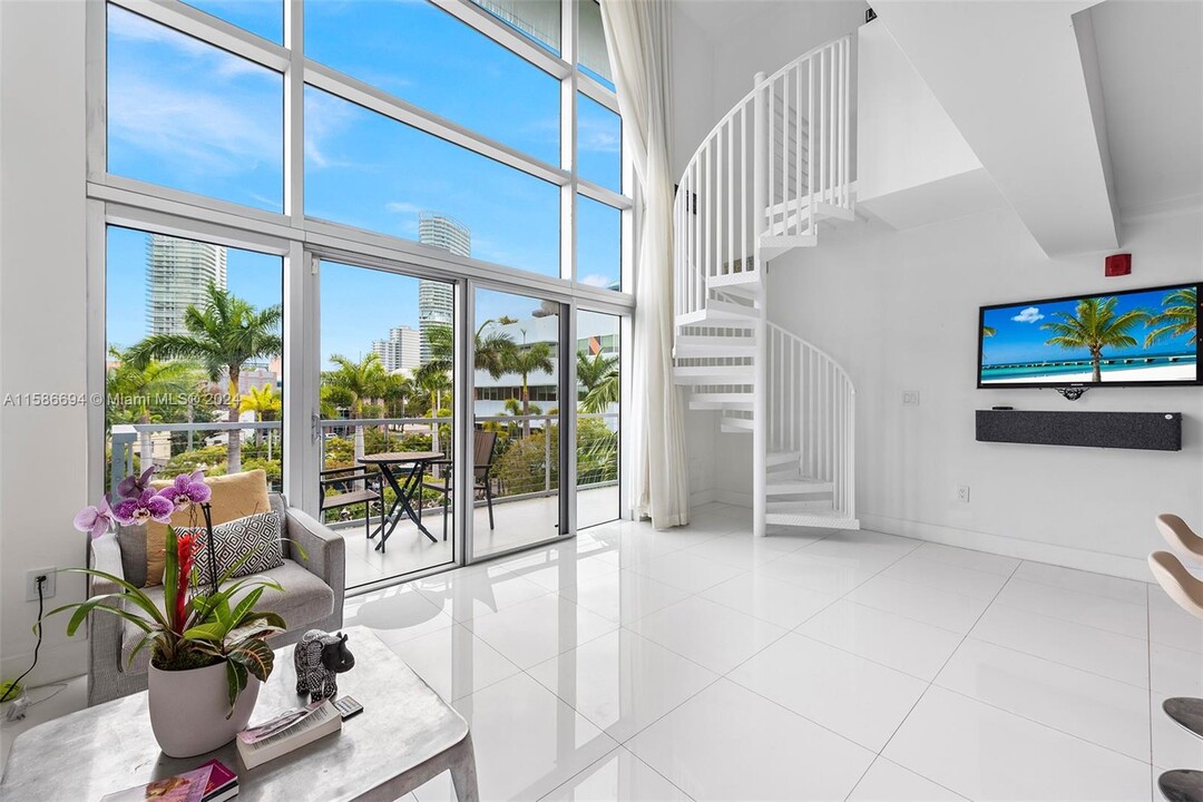 401 Jefferson Ave, Unit 5 in Miami Beach, FL - Building Photo