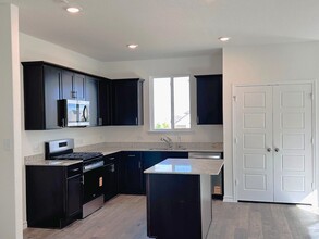 612 Rustic Grv in Boerne, TX - Building Photo - Building Photo