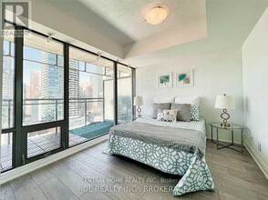 22-1722 Wellesley St E in Toronto, ON - Building Photo - Building Photo