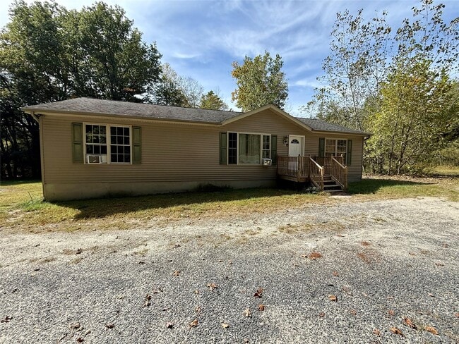 property at 14 Shannon Ln