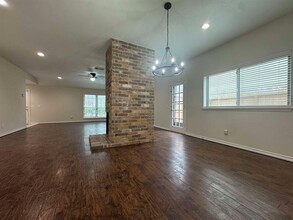 3711 Helen Ln in Pearland, TX - Building Photo - Building Photo