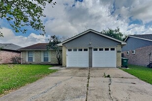 6915 Renfro Dr in Richmond, TX - Building Photo