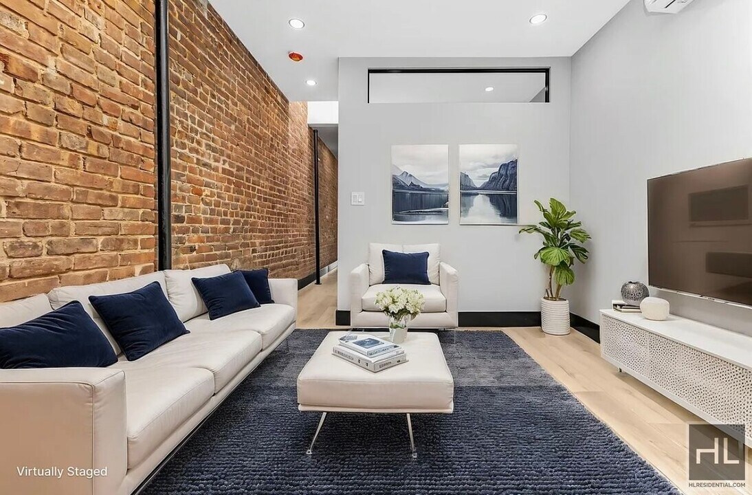 West 52nd Street in New York, NY - Building Photo