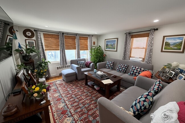 248 Park St, Unit 2