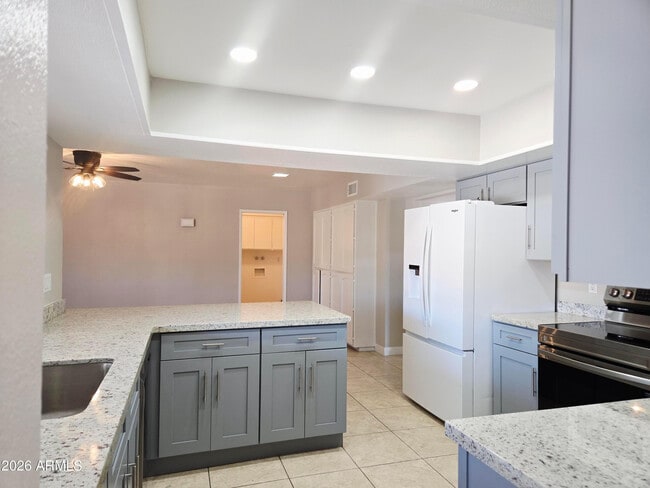5132 W Las Palmaritas Dr in Glendale, AZ - Building Photo - Building Photo
