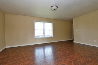 1938 Benjamin Ct in Cape Girardeau, MO - Building Photo - Building Photo