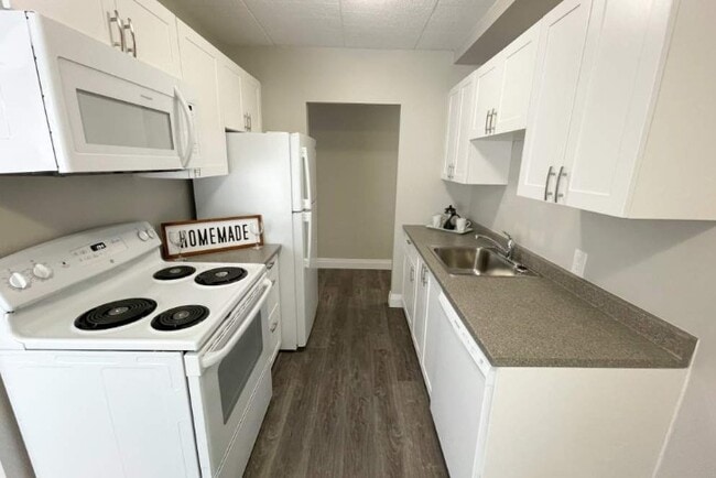 Juliette Apartments in Sault Ste Marie, ON - Building Photo - Interior Photo